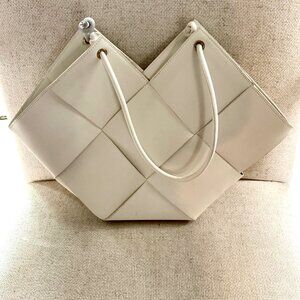 Stylish and Spacious Handbag